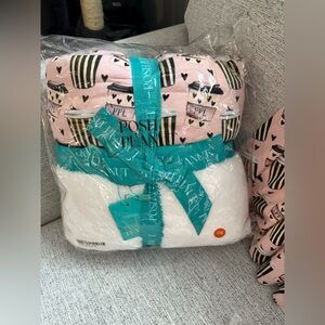 Posh Peanut Pink PPL